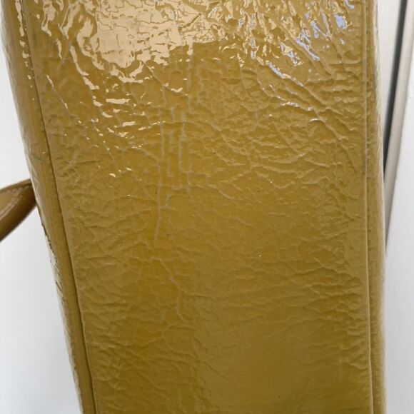 Goldenbleu Parker Quilted Yellow Patent Leather Shoulder Bag - Picture 5 of 12